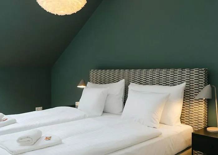 Modern 3br Perfect For 4-6 Metro Close To Naschmarkt Apartment