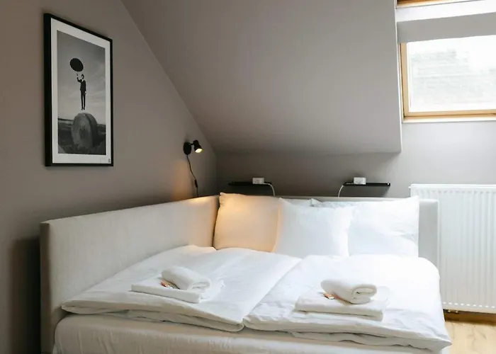 Modern 3br Perfect For 4-6 Metro Close To Naschmarkt Apartment *