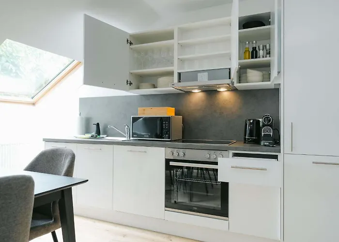 Modern 3br Perfect For 4-6 Metro Close To Naschmarkt Apartment